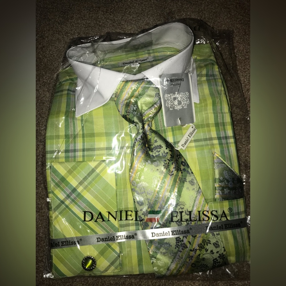 Daniel Elissa Brand New With Tag Dress Shirt Size 34/35